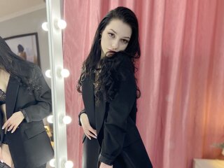 Shows MonikaDavil
